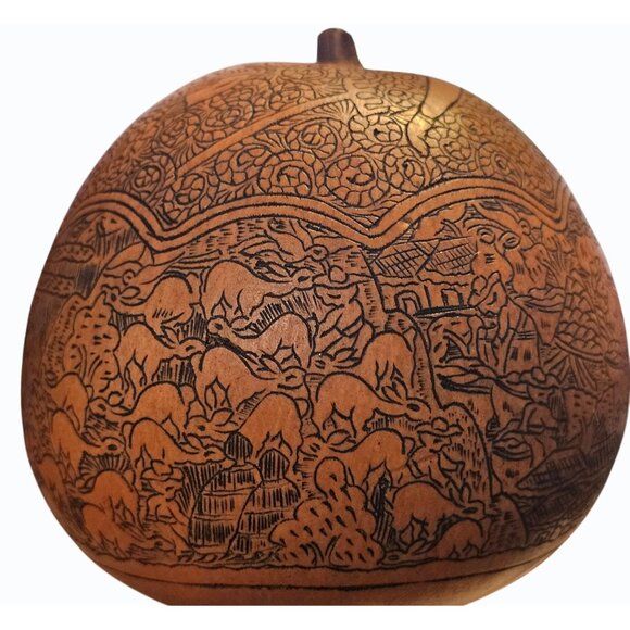 Vtg. Peruvian 2.25" Storyteller Gourd Rattle Hand Etched Ethnic Village Life - Picture 14 of 16